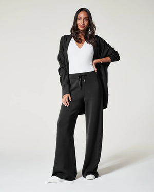 Air Essentials Cocoon-Very Black