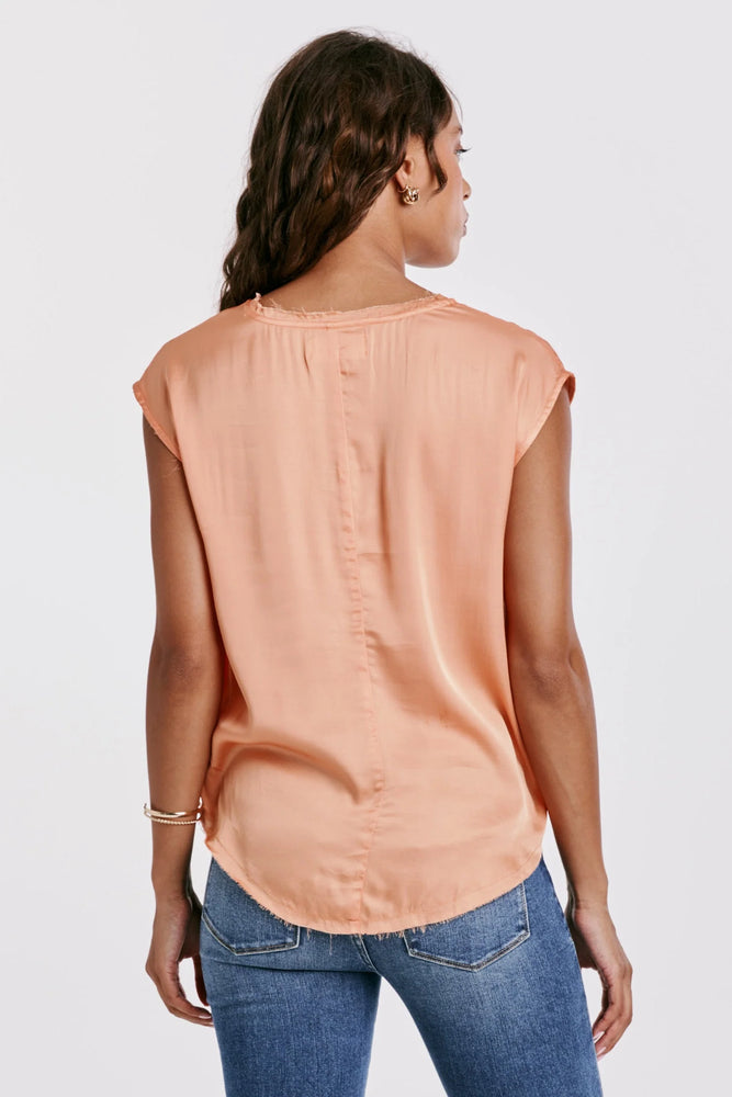 Yanis Silky Top-Apricot Crush