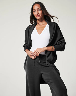 Air Essentials Cocoon-Very Black