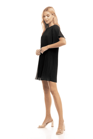 Short Sleeve Pleated Mini Dress-Black