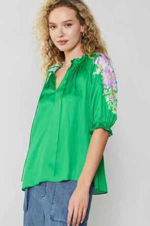 3Q Sleeve V-Neck Floral Blouse-Spring Green