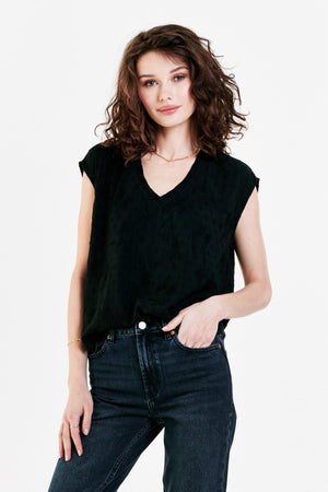 Yanis Embroidery Top-Black Velvet Petunia