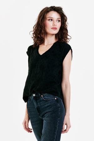 Yanis Embroidery Top-Black Velvet Petunia