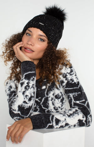 Cable Knit Beanie w Faux Fur-Black/White