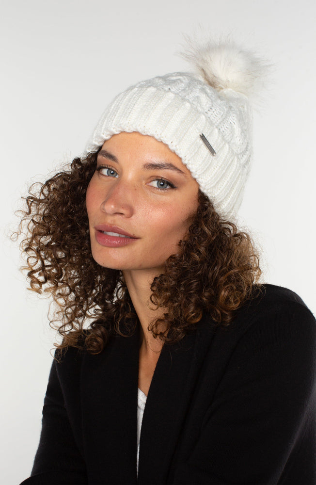 Cable Knit Beanie w Faux Fur-Snow White